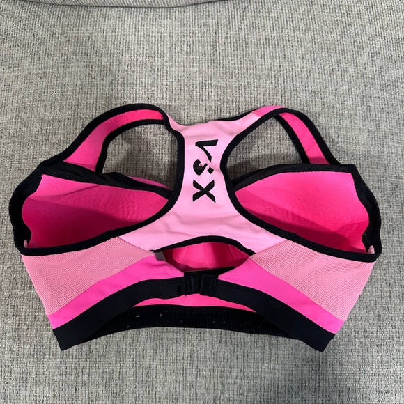 VSX Sports Bra - 34DDD - Picture 2 of 3